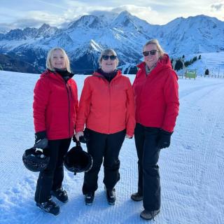 How embarrassing is this photo? If there is a draw back to remote working, it's that you don't get to have those every day mundane conversations which mean that you avoid turning up in matching outfits. So here is the Best Years' sales team, Maxine, Gaynor and Lisa. We have many similarities but as many differences. One of us is a good skier, one of us is a marathon runner and one of us is neither. We all have dogs and like long walks. Two of us are obsessive readers but only one of us has a spectacularly potty mouth. But this is what a cohesive and successful team looks like. We get on, we have the same core beliefs about what a good toy is and isn't, and the honesty needed in sales But we promise, you will never see us in matching outfits again! #bestyearstoys #bestyearsbesttoys #wholesaletoysuk #wholesaleuk #sme #salesteam #aboutus #skifun #holidays #matchymatchy #embarrassingmoments #remoteworking #teamwork. #ski #teamworkmakesthedreamwork