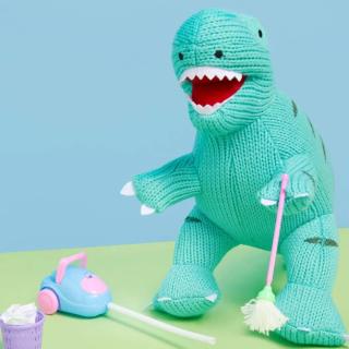 The last few days of sunshine have made us feel very Spring-like. Our ice blue T Rex dinosaur has been inspired to make a start on Spring cleaning. It's all looking very spick and span around here. #bestyearstoys #bestyearsbesttoys #bestyearsdinos #springcleaning #springclean #springisintheair #dinofamily #dinosaurfamily #dinofam #dinosaurtoy #knitteddinosaurs #dinosaurteddy #dinomad #dinosaurbaby #dinosaurcollection #sme #wholesaletoysuk #wholesaleuk